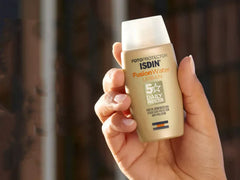 ISDIN Fotoprotector Fusion Water Urban Sunscreen SPF 30 PA++++ (50 ML)