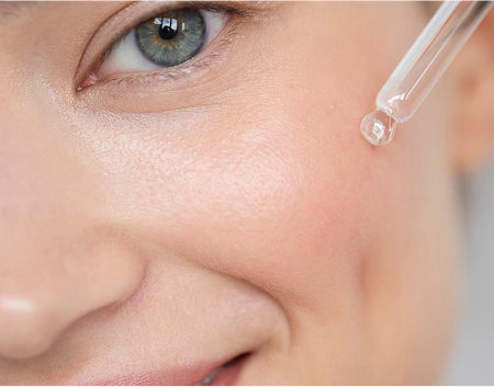 Hyaluronic Acid: Why Multi-Weight Formulas Are a Game-Changer for Hydrated Skin